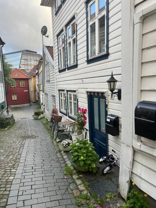 Beautiful Bergen House From 1790 Lejlighed Eksteriør billede
